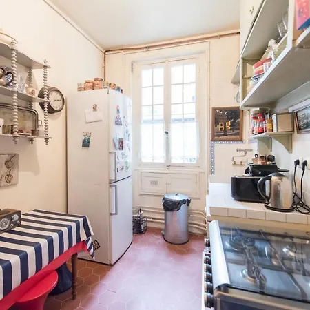 Veeve - Writer's Nest *